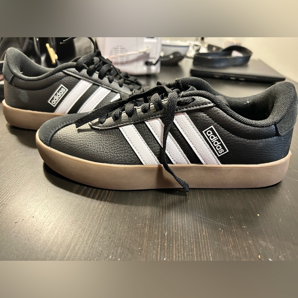 Women's VL Court 3.0 Casual Sneakers from Finish Line new size 7 women